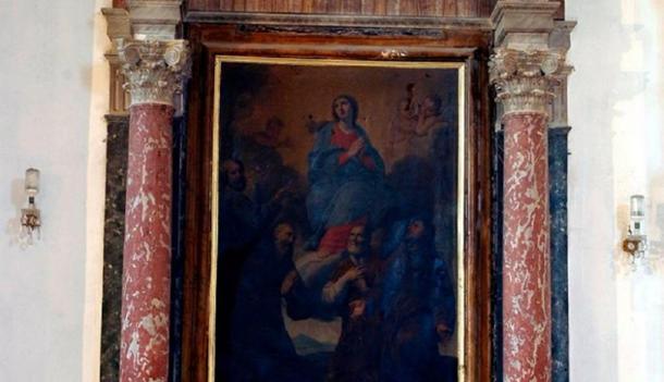 Chiesa del Santissimo Salvatore a Selci - Altare con colonne in marmo di Cottanello 