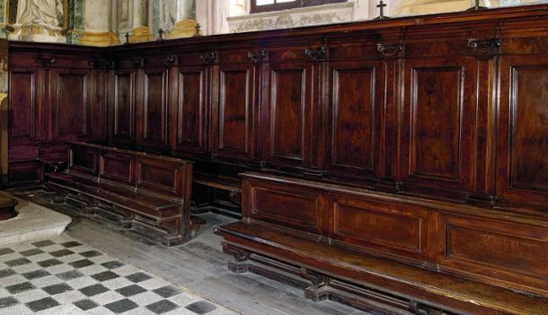 Cattedrale di S. Lorenzo - Stallo di coro del XVII secolo